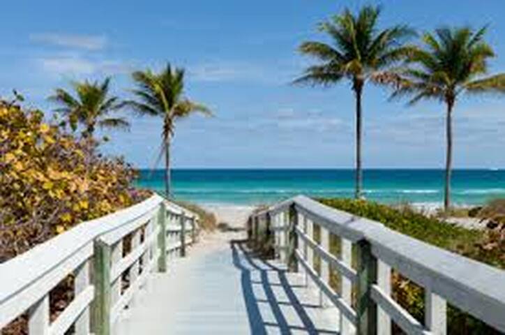 Welcome To The Residences At Royal Palm 7051 Serviced Apartments Residences At Royal Palm 7051