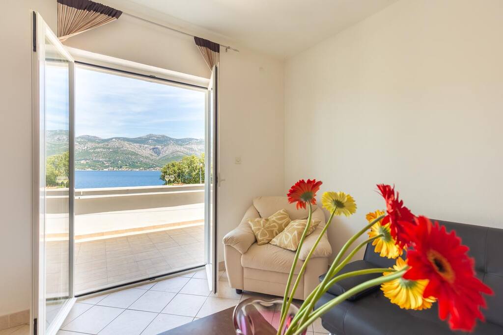 Living room, Surface: 14 m²