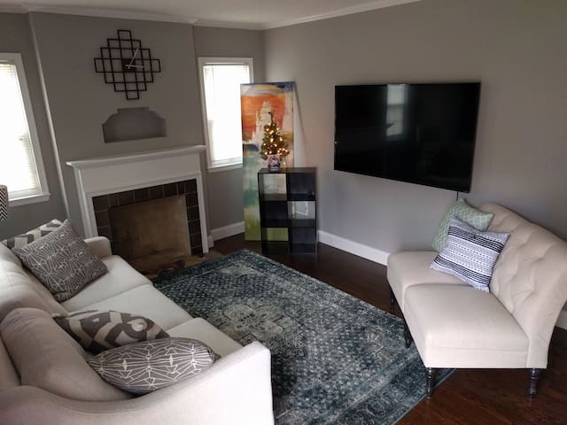 Roeland Park Bungalow