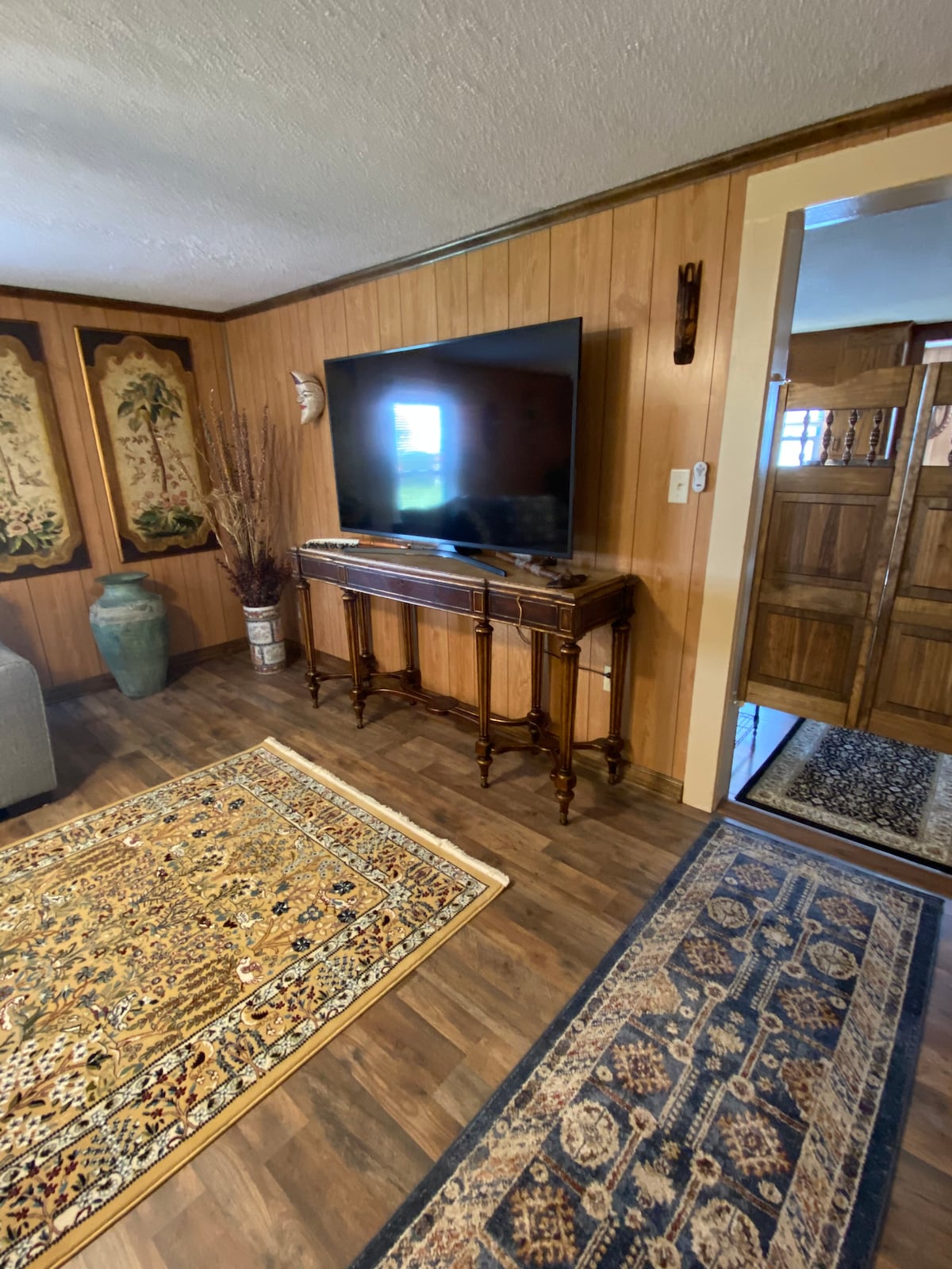 65- инчов смарт телевизор с Wi - Fi мрежа