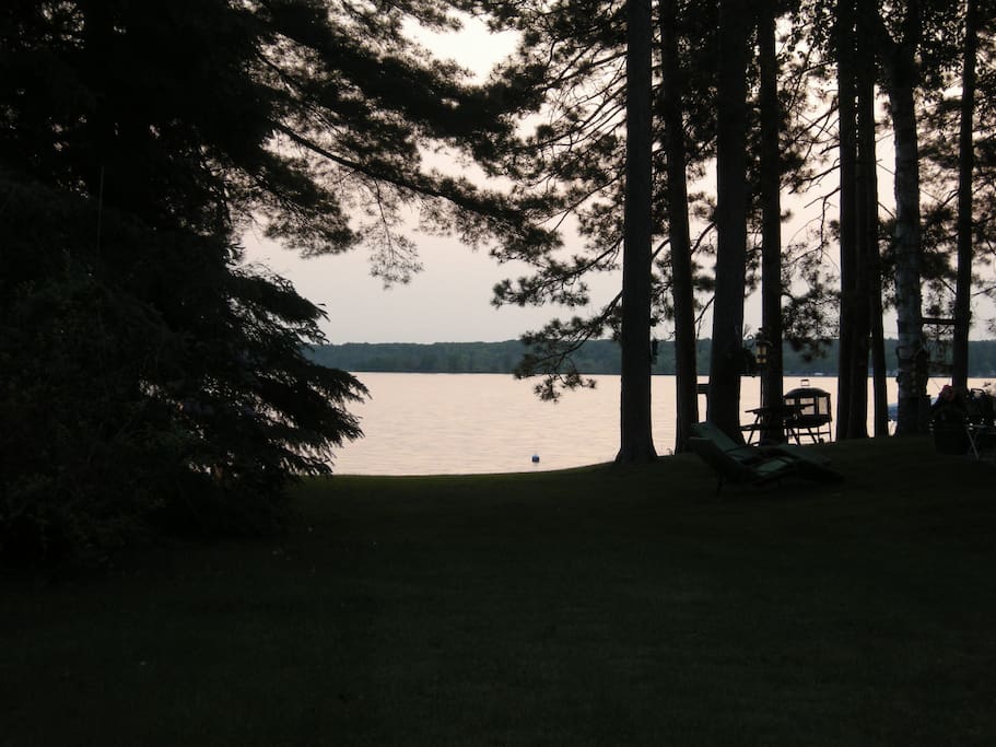 SHORT WALK TO CLEAR LARGE
LAKE