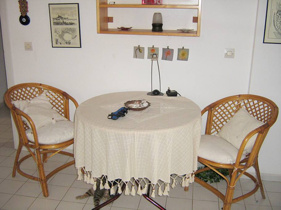 Wohnzimmer/Living Room