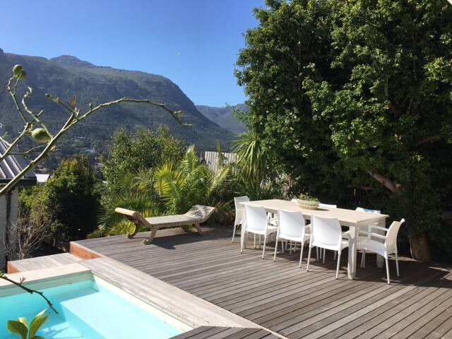 Hout Bay Restio – Near sea, mountains & vineyards gallery image 3