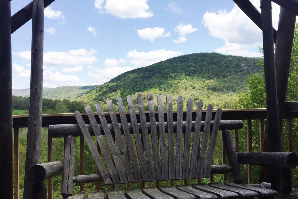 TwoBrothers Woods. Log Home. Views. Privacy. Charm Houses for Rent in