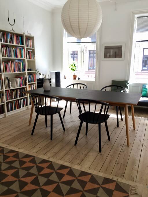 Dinning room. Easily seats 8 persons. Direct view to Elmegade.