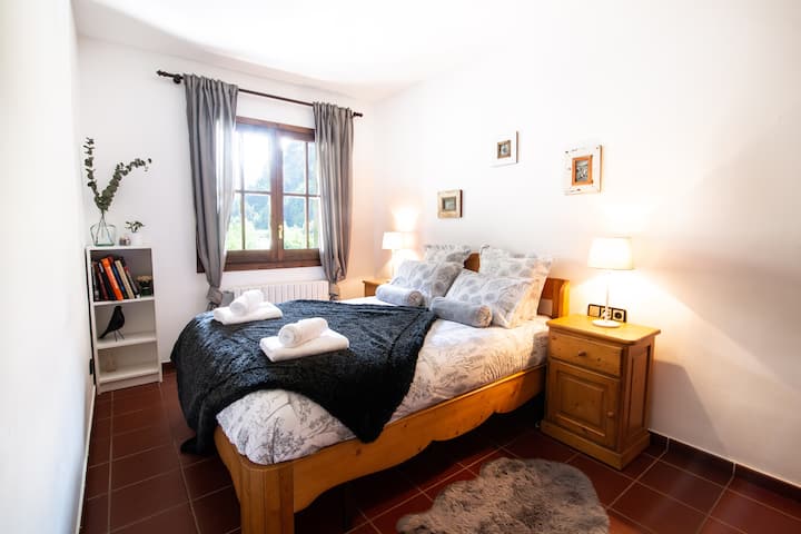 Chambre avec literie haut de gamme Queen size/Queen size bed