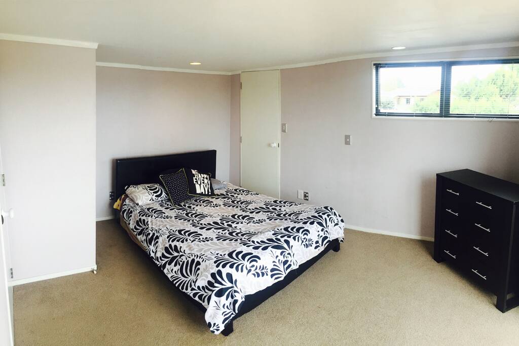 Queen Bed - Tall boy