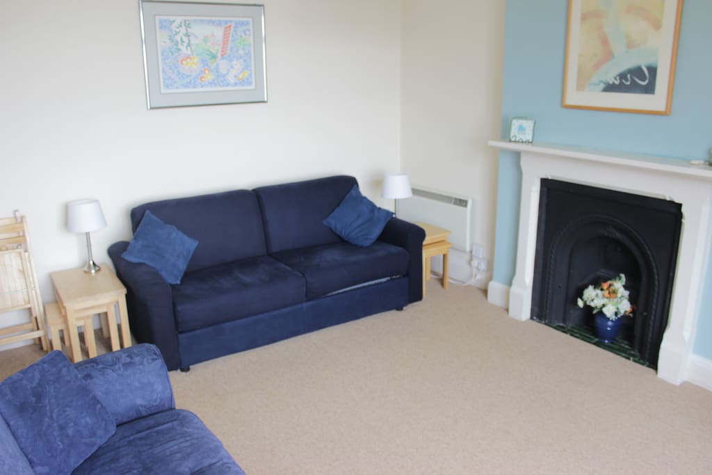 Spacious lounge