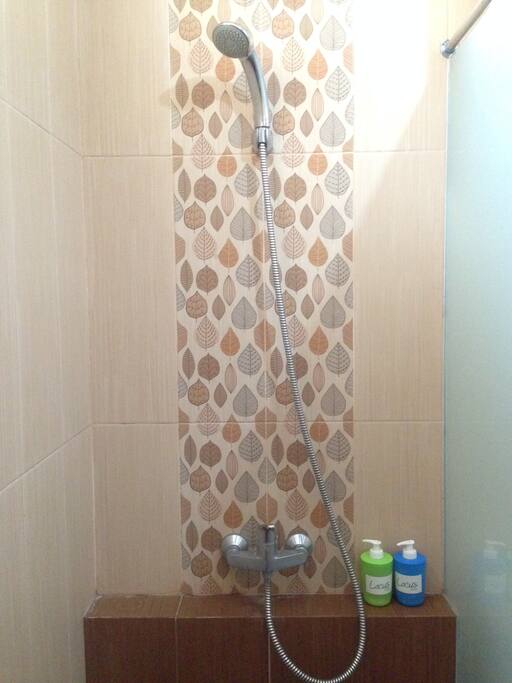 Kamar mandi luar