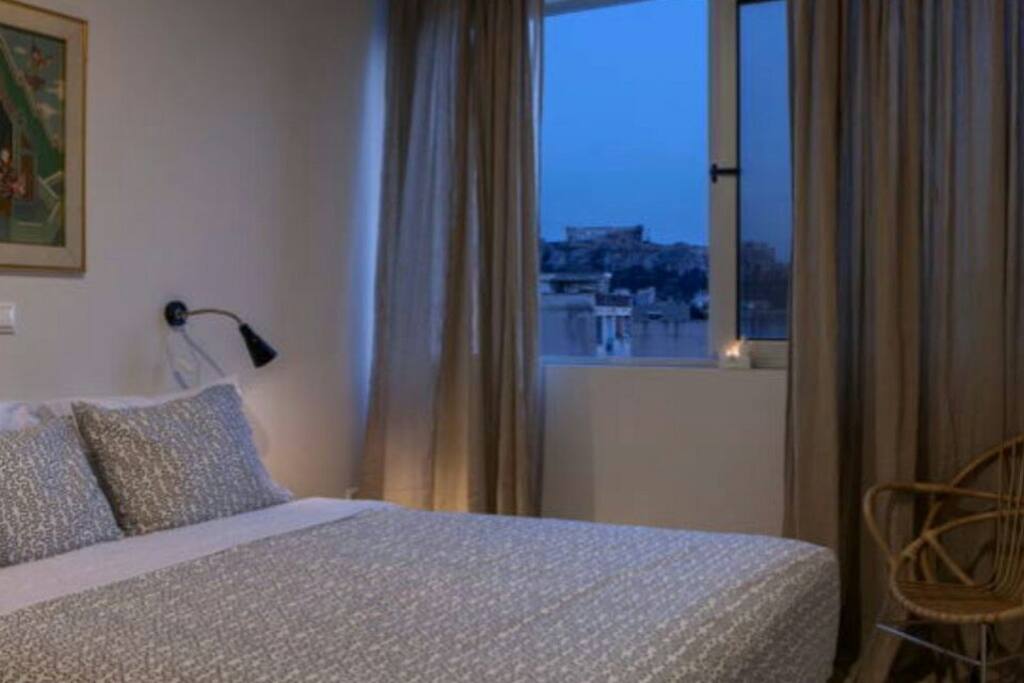 First bedroom with Acropolis View