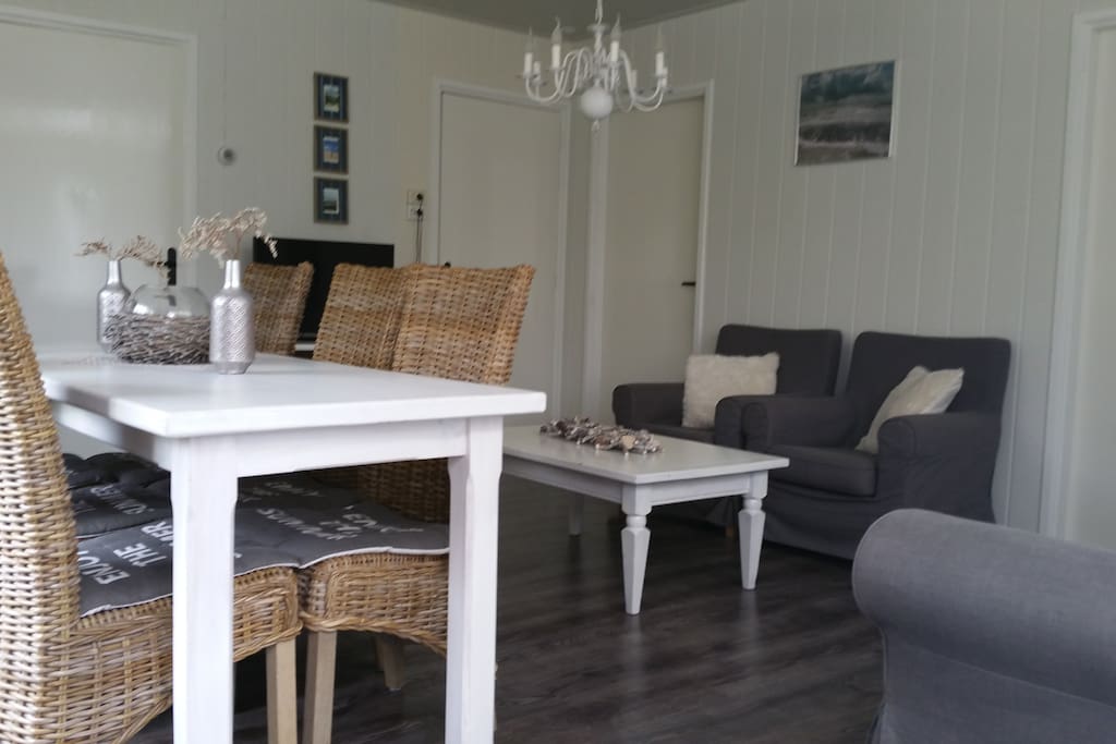 Woonkamer met eetgedeelte