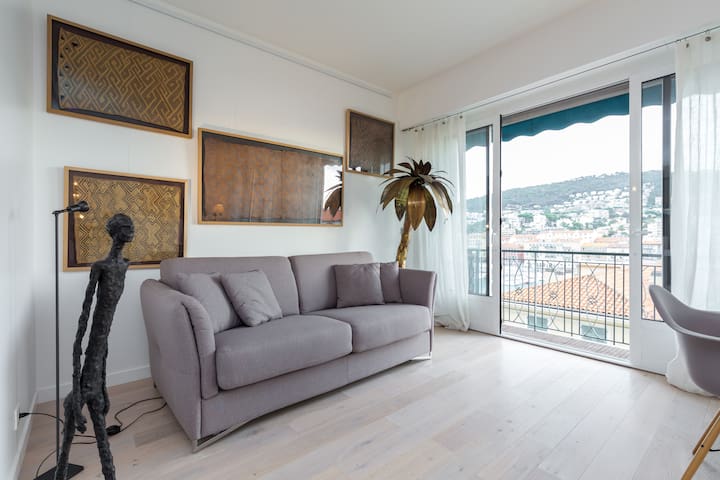 Charming apartment in the Port