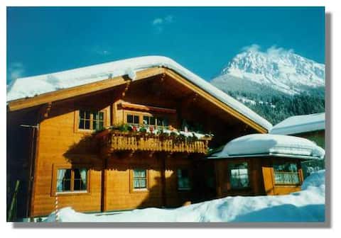 Cozy apartment (2-4 people) wooden block house Kleinarl