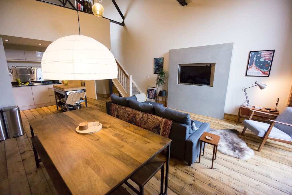 Large dining table to seat up to 6