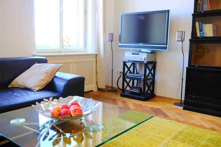 Romantic Loft Apartment Near Charles Bridge gallery image 3