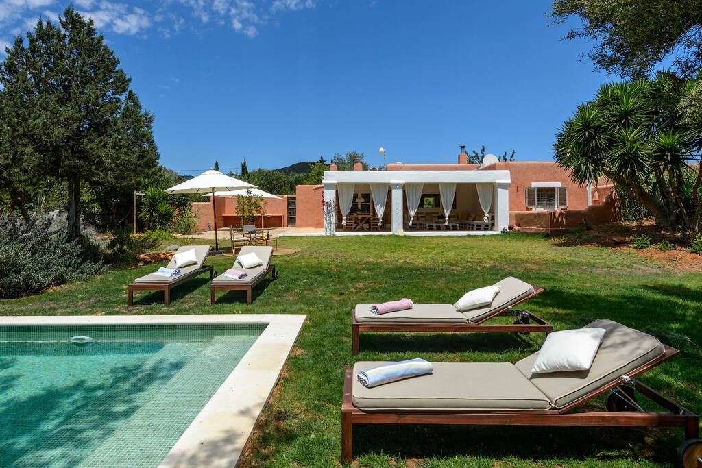 Private pool with sun beds