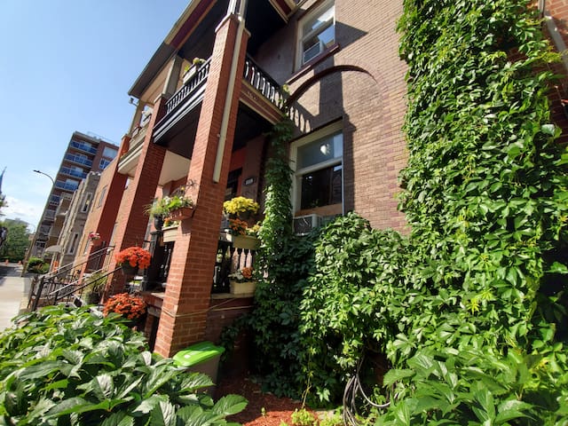 1870 Historic Victorian Row House Montreal