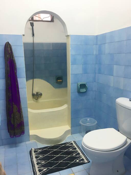 ... with a harem-like private bath