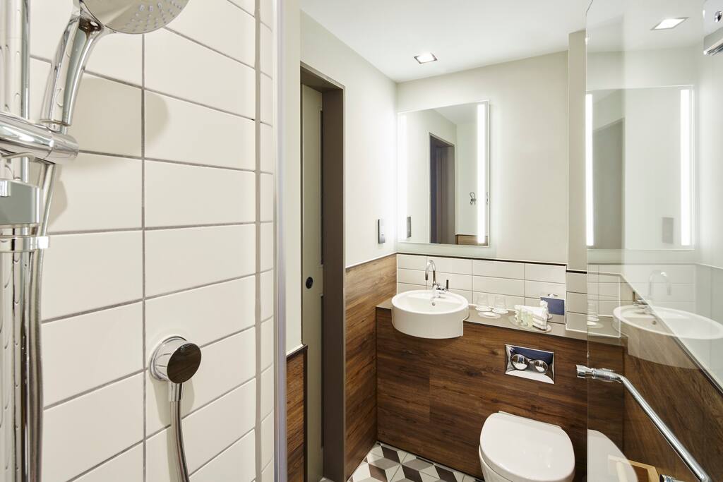Ensuite Bathroom