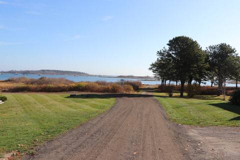 Cozy Cape Porpoise Cottage - Steps from Ocean