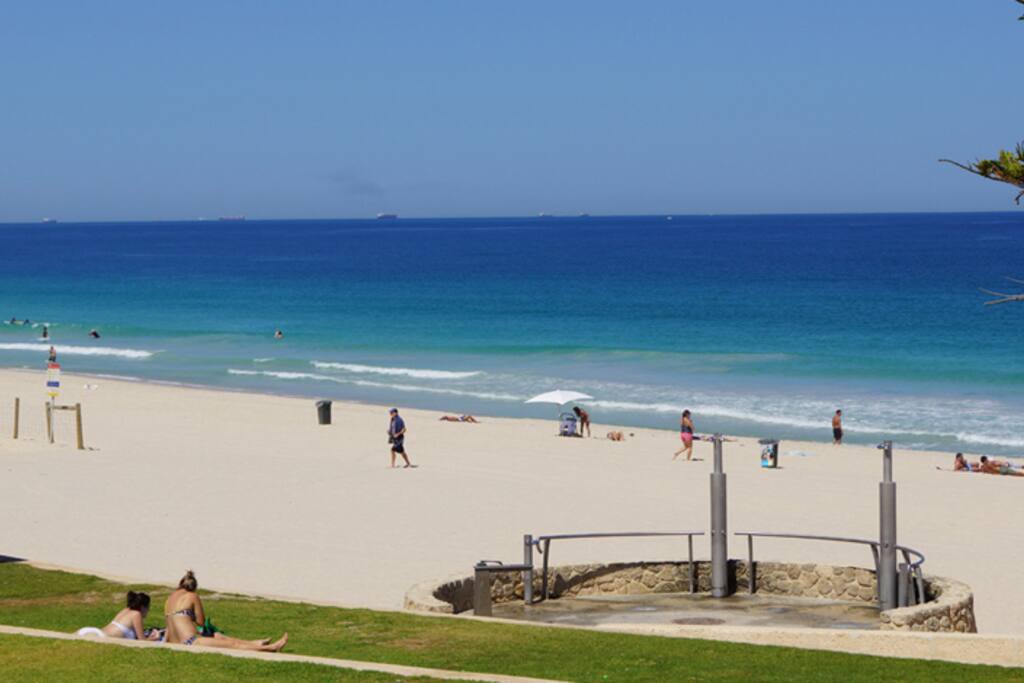 5 - 10 mins walk to the beach