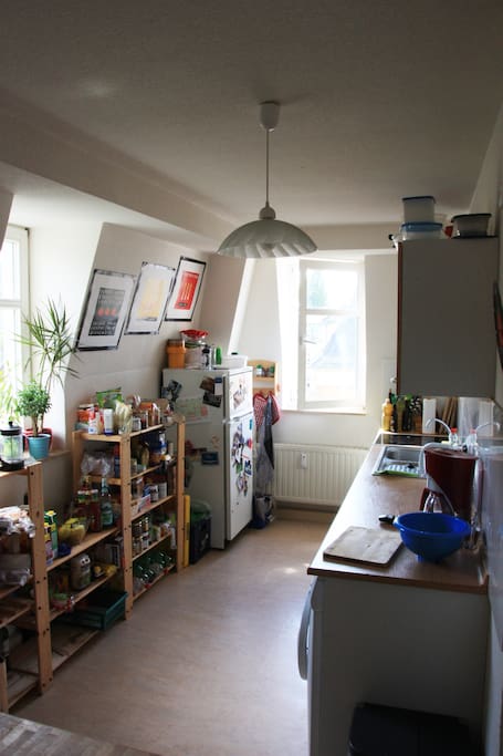 Unsere Küche Blick zum Kühlschrank (mittlerweile ein neuer)