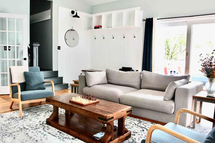 Bright, Airy Home In Hudson W/ Tons Of Character! - Hudson, NY