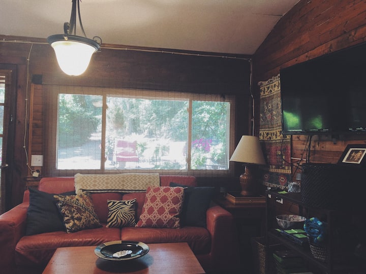 Private Cabin - Shrewsbury, NJ