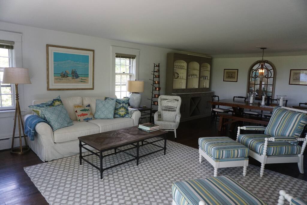 Living room / dining room
