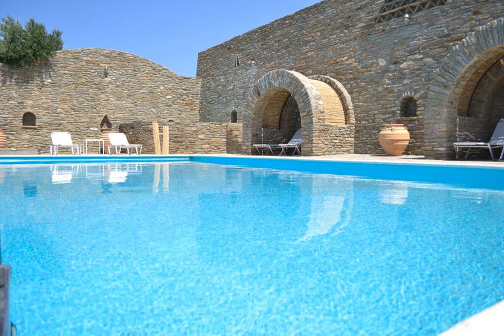 Pool and jacuzzi
