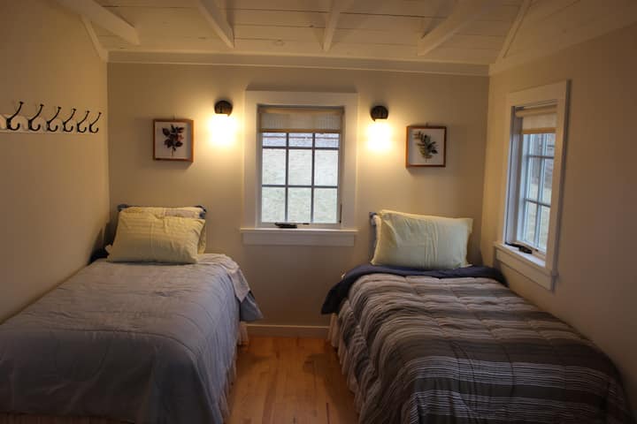 غرفة نوم توأم