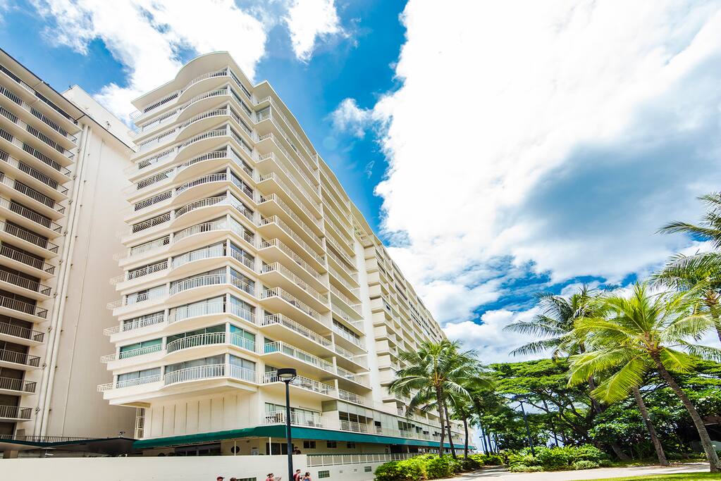 The Waikiki Shore