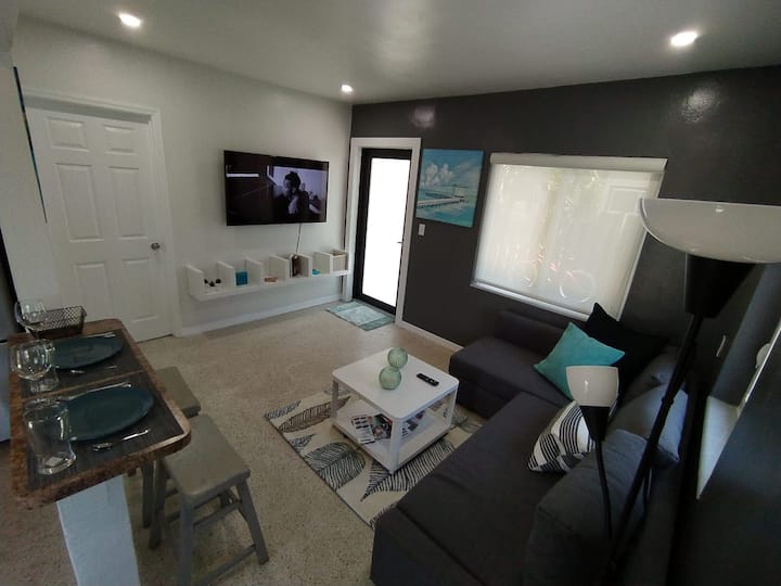 Fully Renovated And 5 Min Away From Miami Airport - Miami