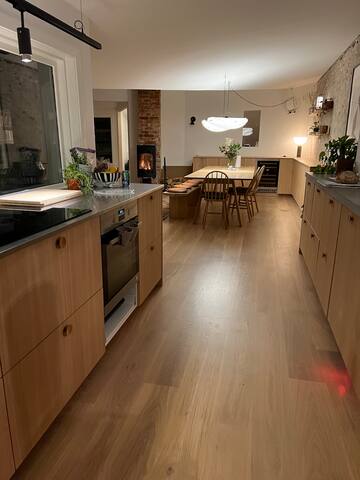 Big, airy loft in central east Oslo gallery image 4