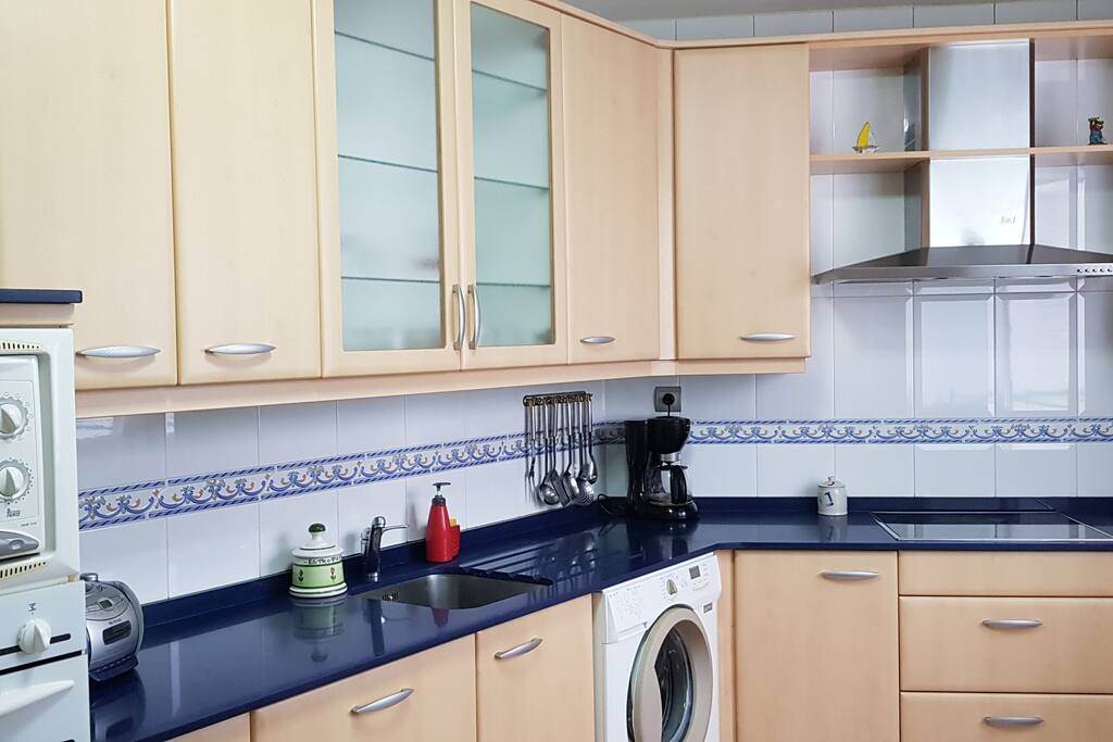 Cocina completa.