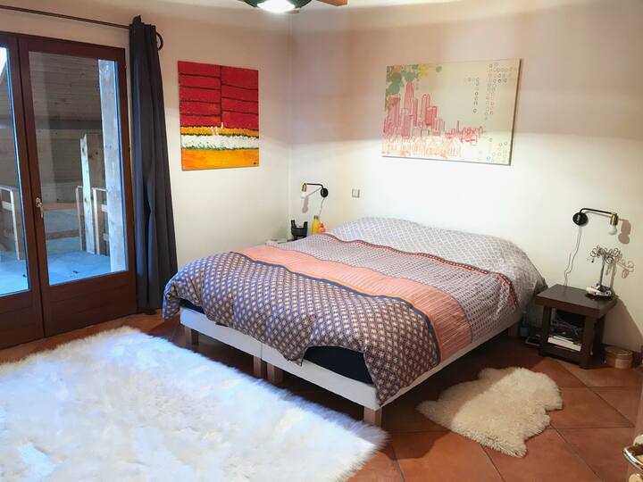 ห้องนอน 1 (ชั้นล่าง)