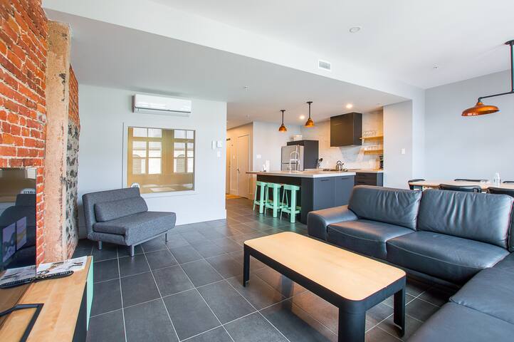 T302 – Lofts du Trésor – Par Les Lofts Vieux-QC