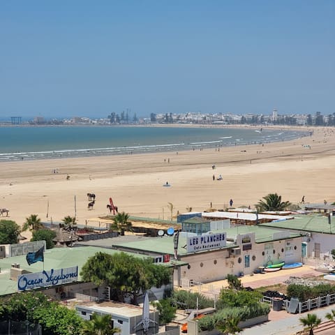 Entire home with 2 bedrooms in Essaouira - Appartement avec vue sur mer à 2 pas de la plage