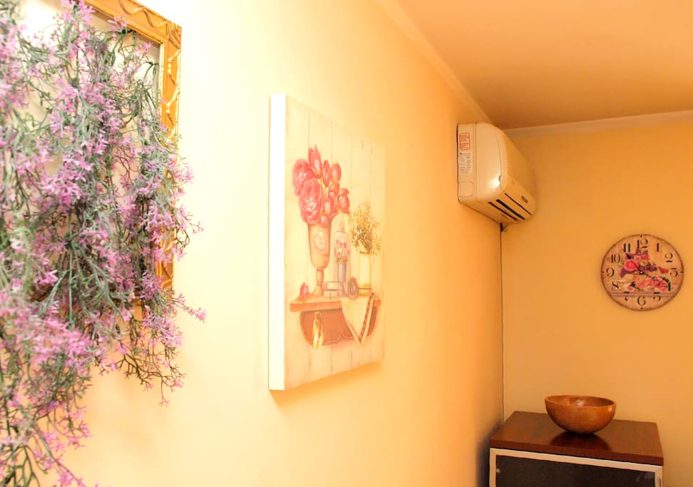 Decoration details and air conditioning