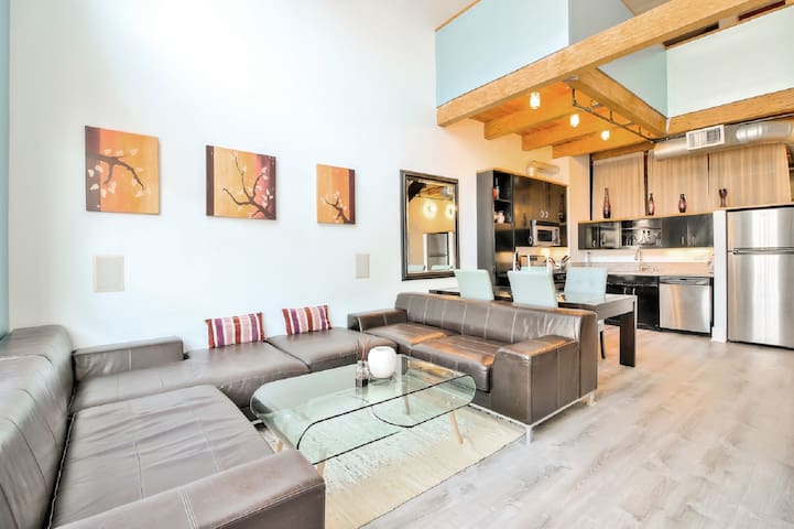 2 BR/2 full bath Modern Santana Row Condo sleeps 6