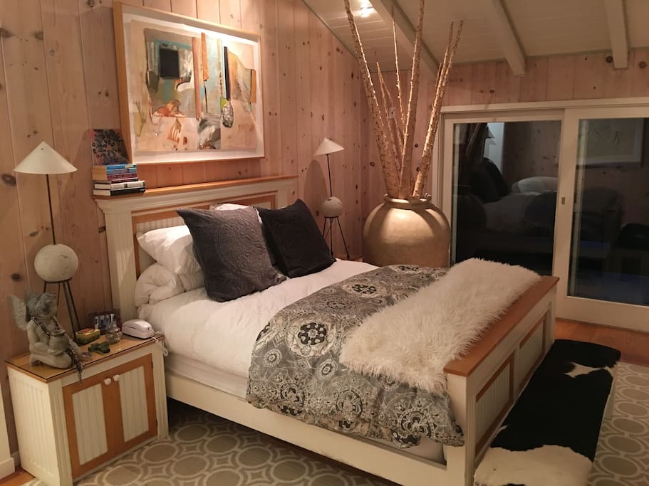 Master bedroom with queen bed
