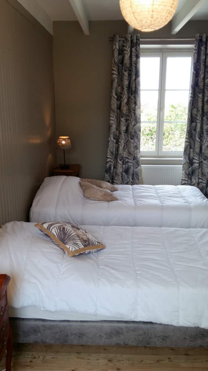 Chambre 3, vue mer (2 lits 90x190)