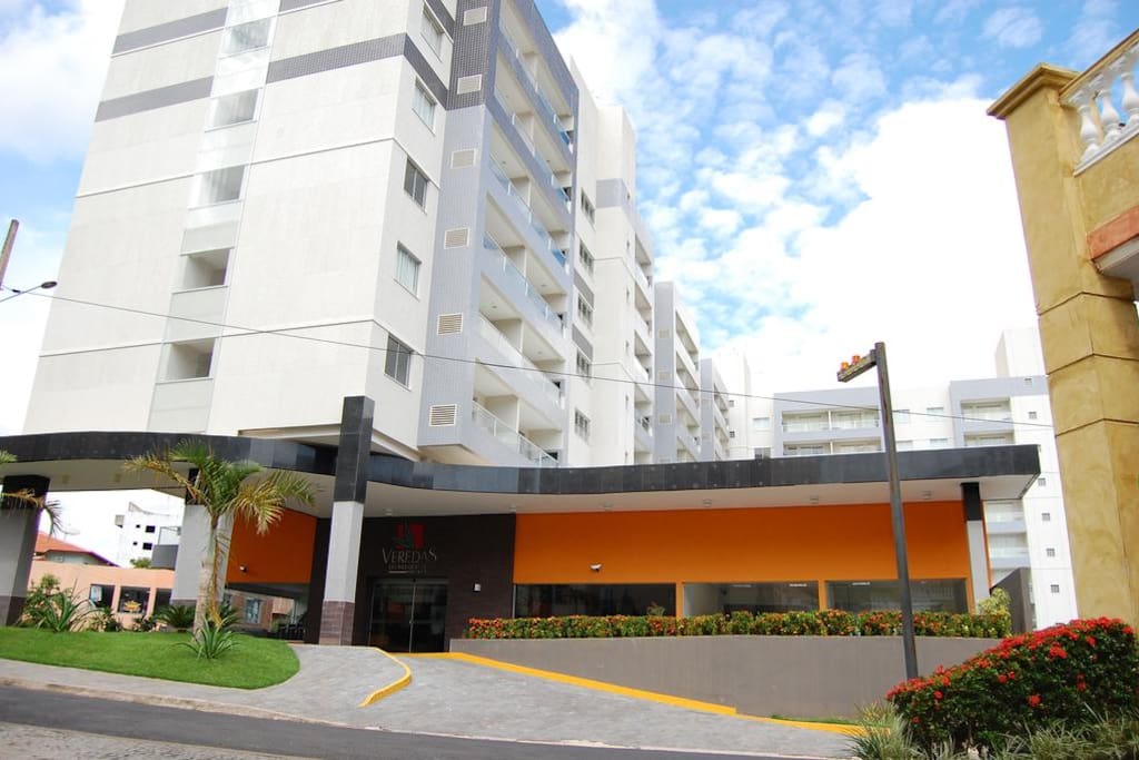 Fachada lateral "HOTEL VEREDAS"
