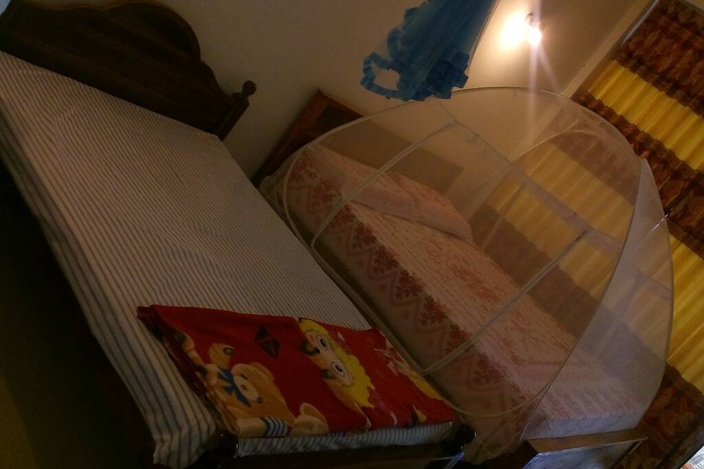 comfotable 02 bed for 04 person