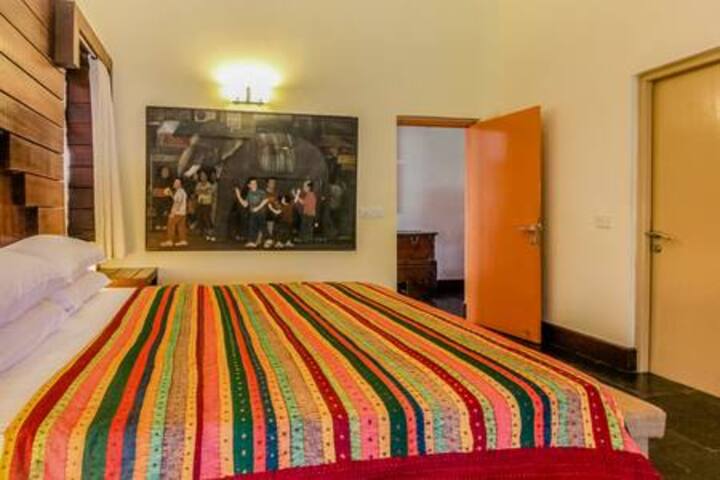 Bedroom 1 image 2