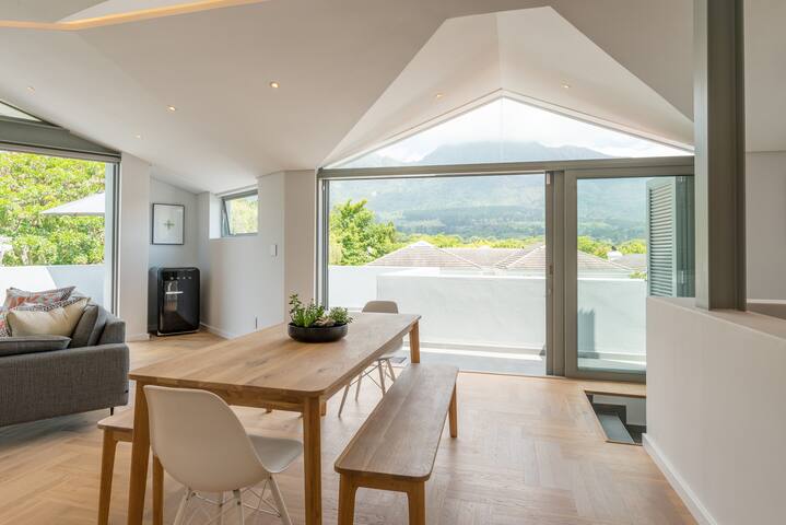 The Loft Apartment – 4 Oakdale Rd gallery image 5