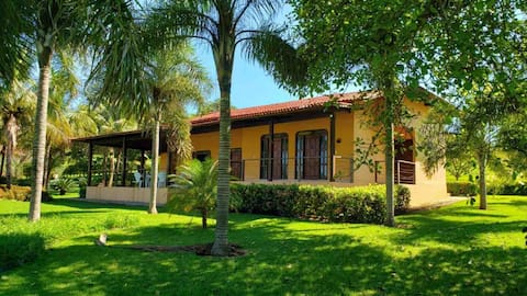 Airbnb em destaque: Rancho Goiânia Trindade Farmhouse/Ranch em Trindade