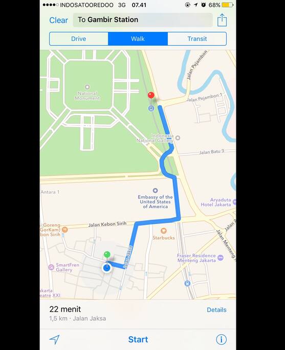 It's just 1,5km from Gambir Station(Airport bus stop) and Monumen National.