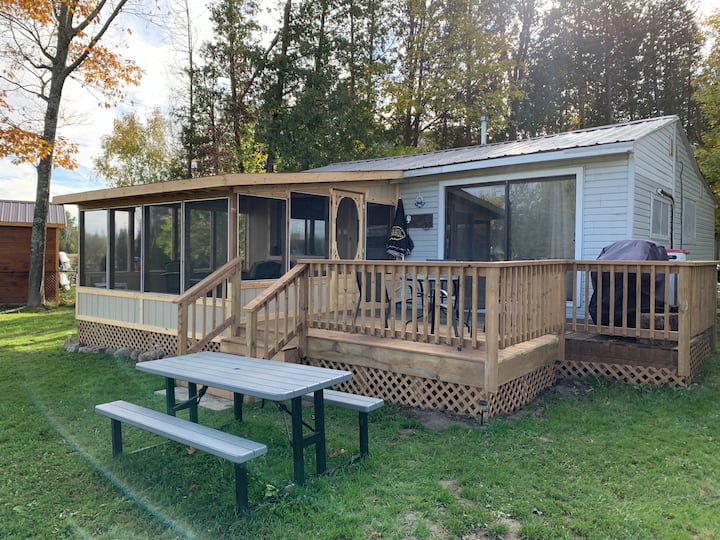 Cute Rustic Balsam Lakefront Cottage 4 Season