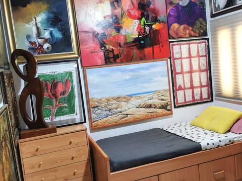 "Soñar con Arte" Hab. privada: 1 cama de 90X180